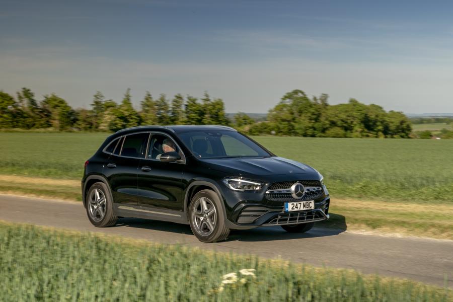  Mercedes-Benz GLA220 d 4Matic AMG Line (H247) 2020 года  (UK) (фото 1 из 36)